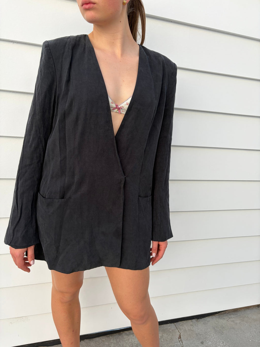ST Agni Black Oversized Blazer - Image 2