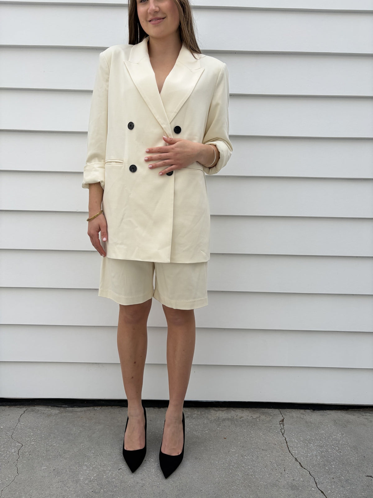 Dissh Cream Double-Breasted Blazer And Shorts Set - Image 1