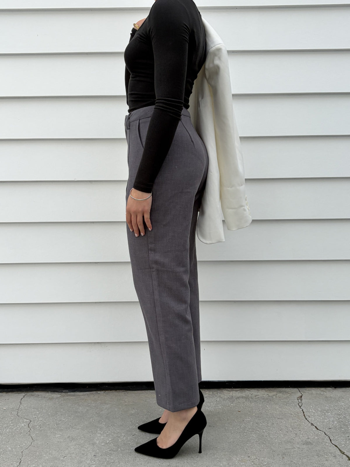 Pretty little thing Grey High-Waisted Trousers With Front Seam Detail - Image 5