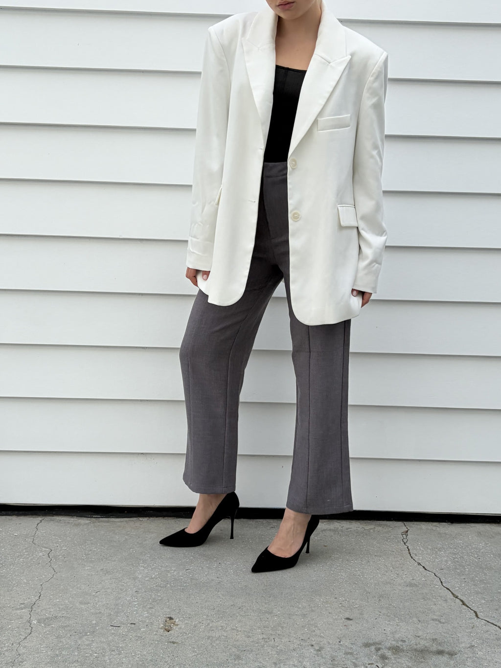 Pretty little thing Grey High-Waisted Trousers With Front Seam Detail - Image 7