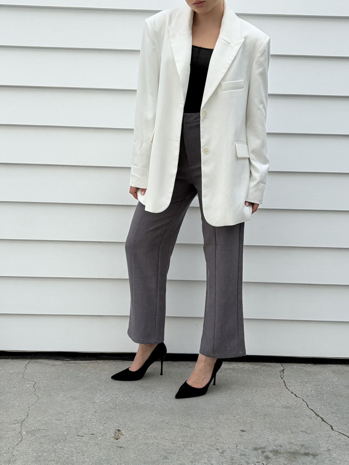 Pretty little thing Grey High-Waisted Trousers With Front Seam Detail - Image 7