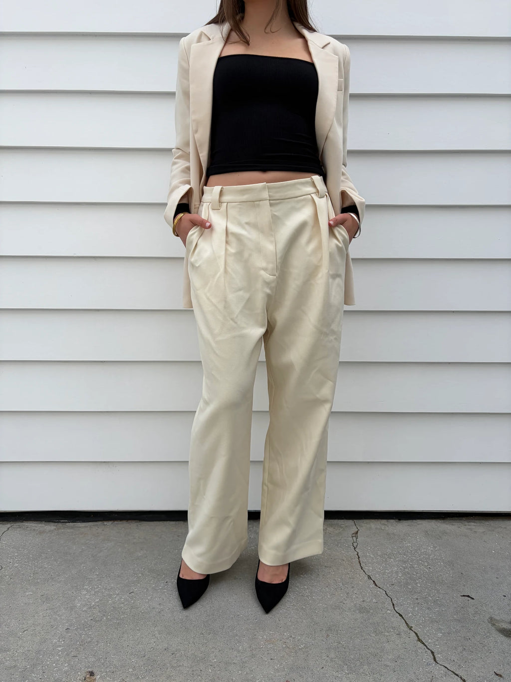 Dissh Cream Tailored Blazer and Trouser Suit Set - Image 4