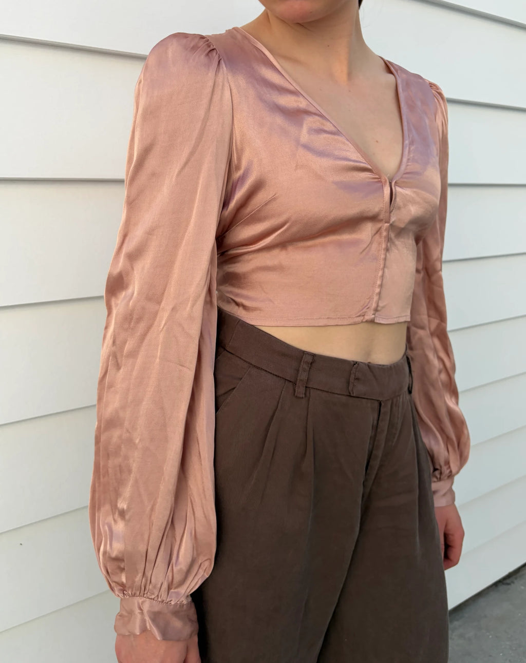 Alice McCall Satin V-Neck Long Sleeve Tie Back Crop Top - Image 4