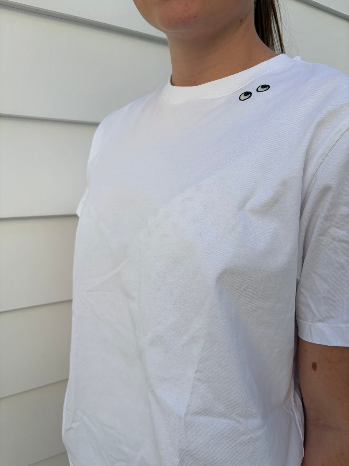 ANYA HINDMARCH X UNIQLO White Eye Logo T-Shirt - Image 1