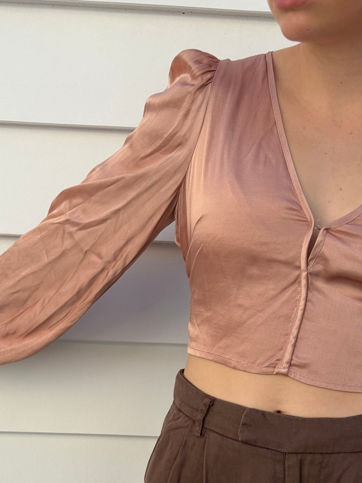 Alice McCall Satin V-Neck Long Sleeve Tie Back Crop Top - Image 2