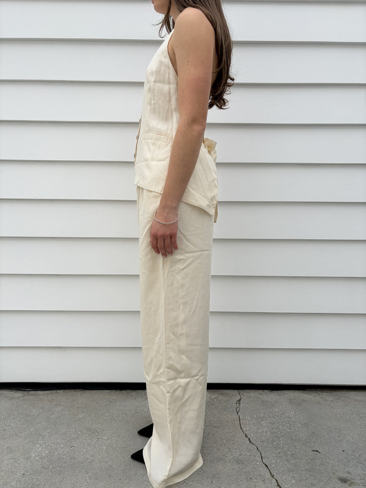 Dissh cream Halter Vest and Wide-Leg Trouser Set - Image 3