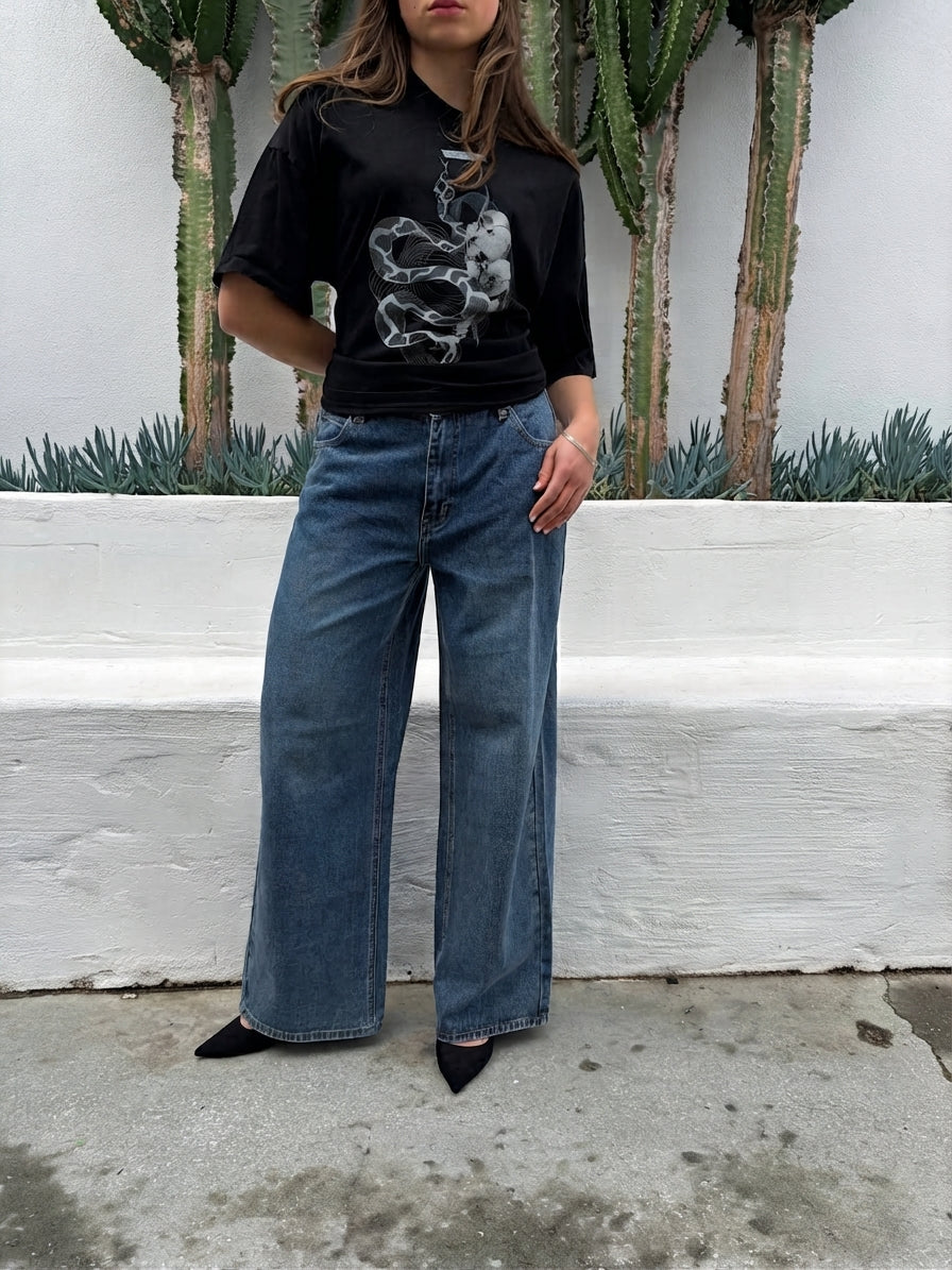 Sumi Sumi Black Graphic Snake T-Shirt - Image 2