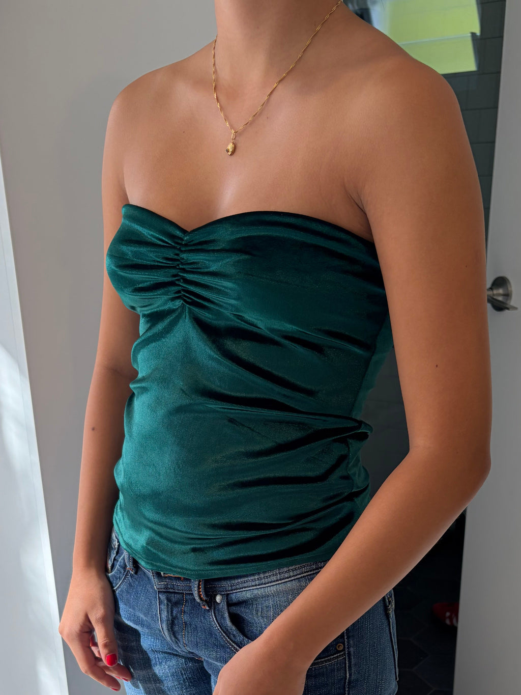 HNTR strapless velvet rouched bando